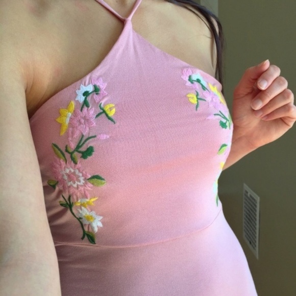 Pink Halter Thin Bodycon Floral Embroidered Dress - Picture 6 of 8
